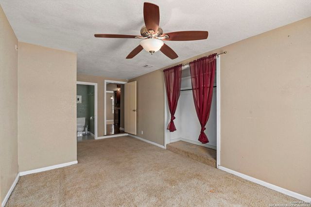 502 Brookview Dr, San Antonio, TX 78213