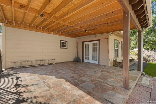 502 Brookview Dr, San Antonio, TX 78213