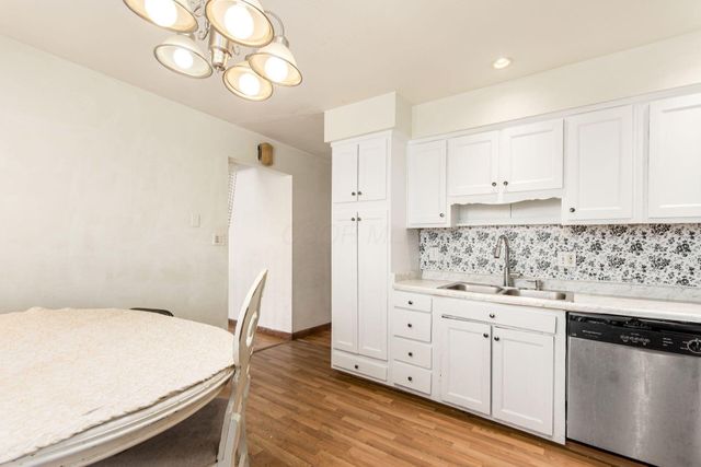 6677 Red Coach Lane, Reynoldsburg, OH 43068