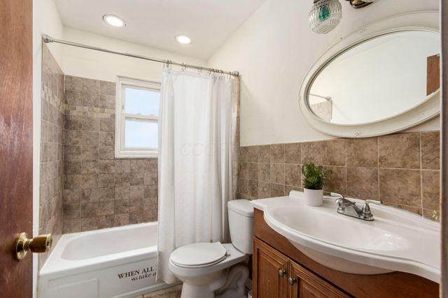 6677 Red Coach Lane, Reynoldsburg, OH 43068