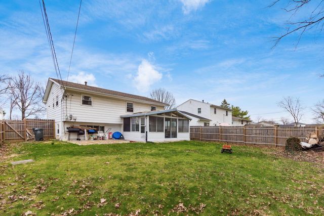 6677 Red Coach Lane, Reynoldsburg, OH 43068