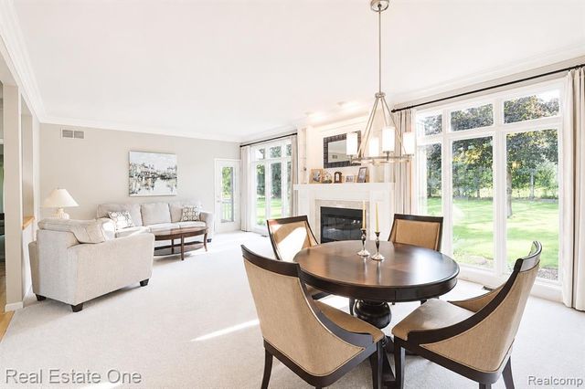 716 Bristol Lane, Orion Twp, MI 48348