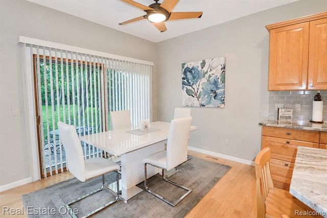 716 Bristol Lane, Orion Twp, MI 48348