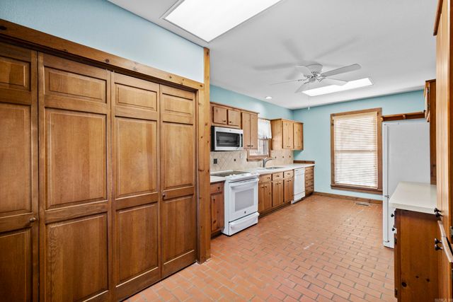 1204 North Point Lane, North Little Rock, AR 72116