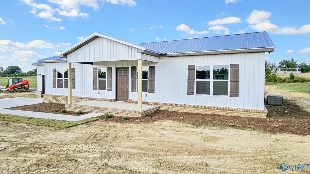 9257 Stanford Road, Athens, AL 35611