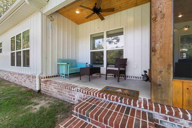 57 Iveon Clay Rd., Pangburn, AR 72121