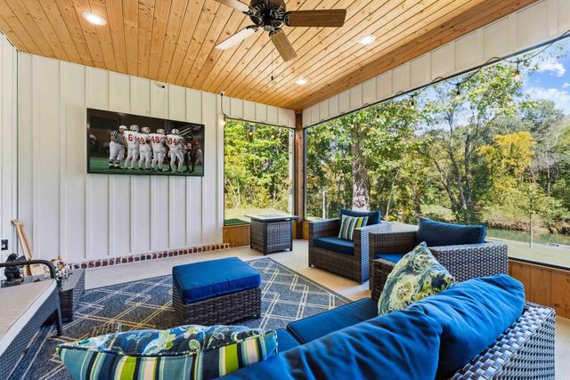 57 Iveon Clay Rd., Pangburn, AR 72121