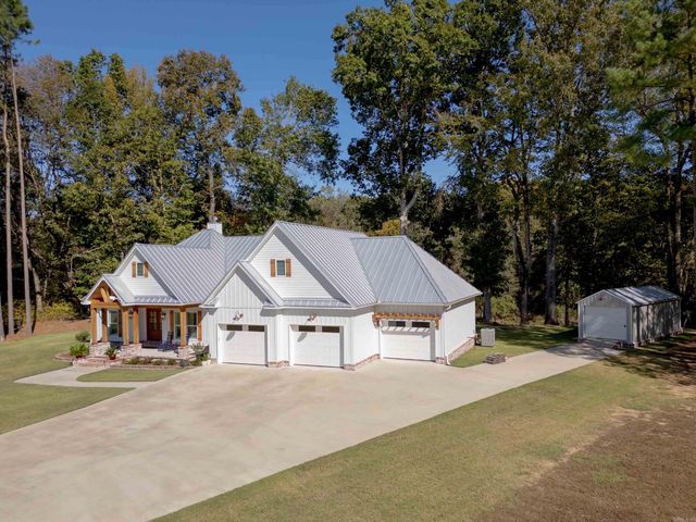 57 Iveon Clay Rd., Pangburn, AR 72121