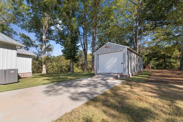 57 Iveon Clay Rd., Pangburn, AR 72121