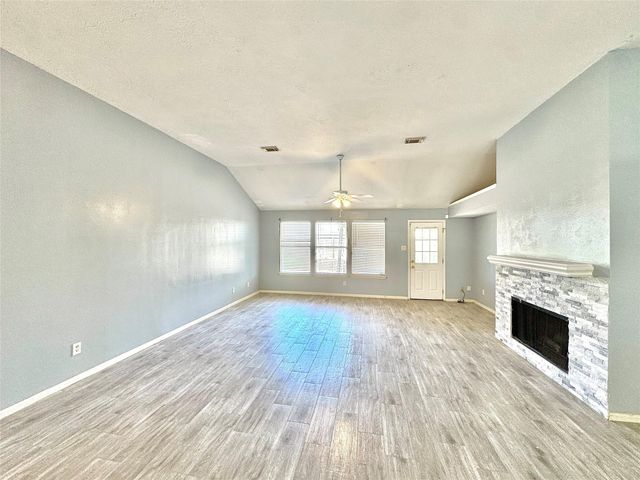 15807 Pilgrim Hall Drive, Friendswood, TX 77546