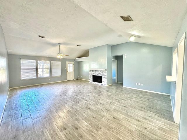 15807 Pilgrim Hall Drive, Friendswood, TX 77546