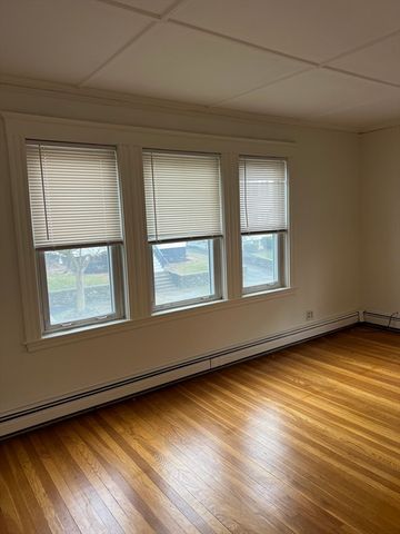 19 Melbourne Avenue 1, Newton, MA 02460