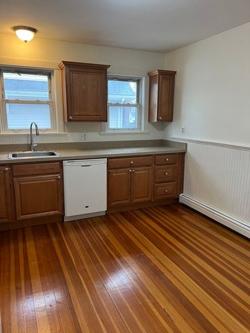 19 Melbourne Avenue 1, Newton, MA 02460
