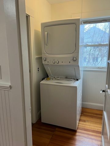 19 Melbourne Avenue 1, Newton, MA 02460