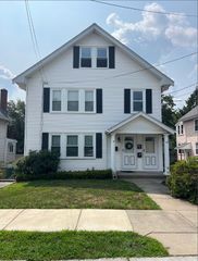 19 Melbourne Avenue 1, Newton, MA 02460