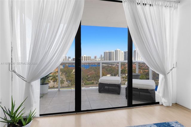 3625 N Country Club Drive 1401, Aventura, FL 33180
