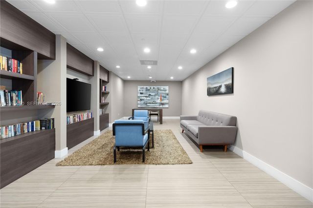 3625 N Country Club Drive 1401, Aventura, FL 33180