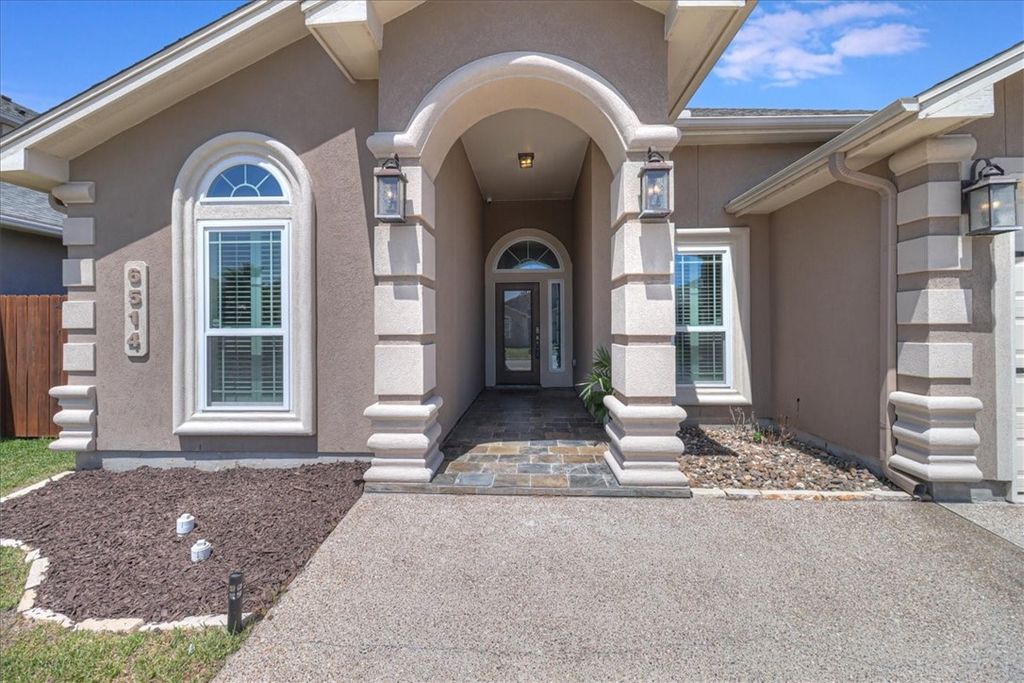 6514 Paddington Dr, Corpus Christi, TX 78414 — exterior