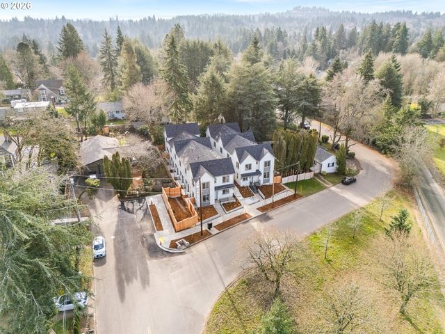 8632 Sw 21st Ave, Portland, OR 97219