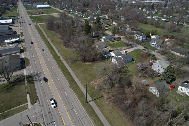 1255 Ecorse Road, Ypsilanti, MI 48198