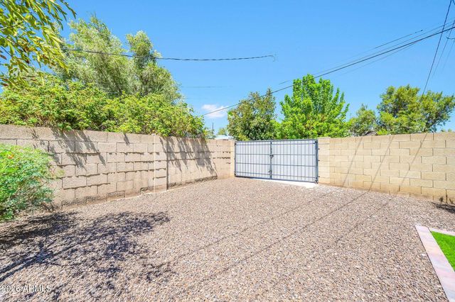 8336 E CYPRESS Street, Scottsdale, AZ 85257