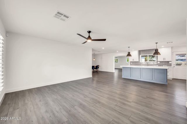 8336 E CYPRESS Street, Scottsdale, AZ 85257