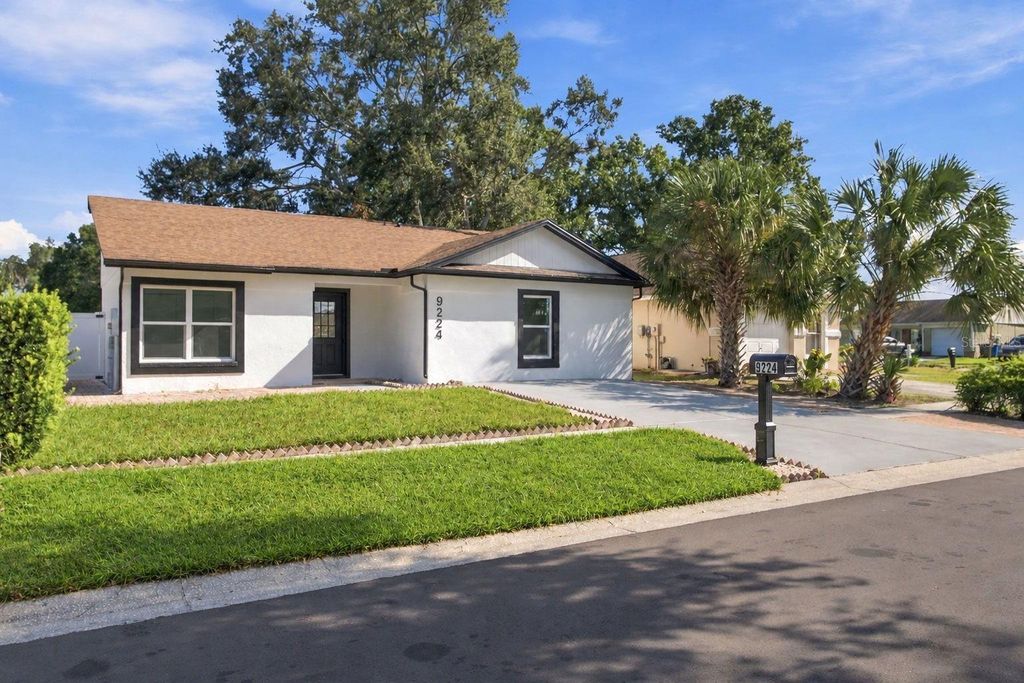 Image 2 of property listing at 9224 CAMINO VILLA BOULEVARD, Tampa, FL 33635