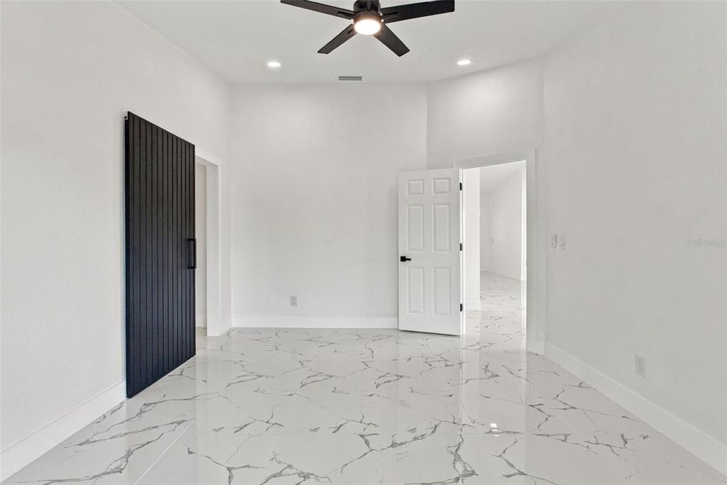 Image 25 of property listing at 9224 CAMINO VILLA BOULEVARD, Tampa, FL 33635