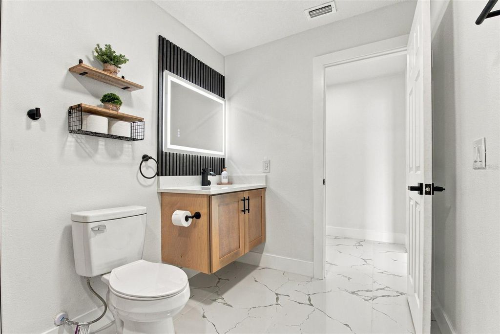 Image 31 of property listing at 9224 CAMINO VILLA BOULEVARD, Tampa, FL 33635