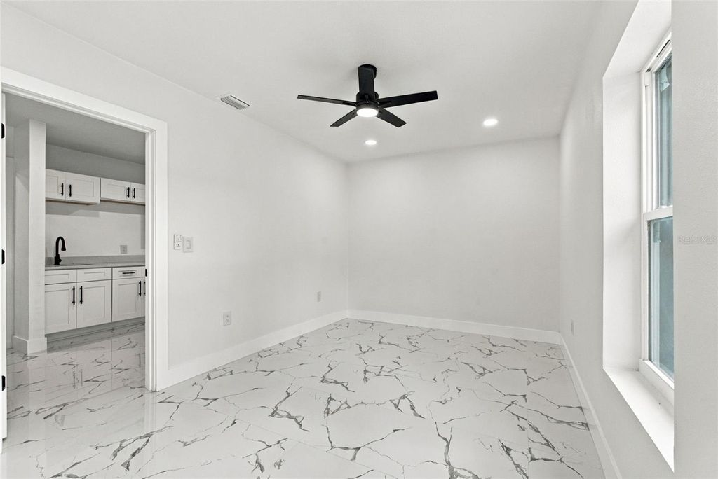 Image 41 of property listing at 9224 CAMINO VILLA BOULEVARD, Tampa, FL 33635