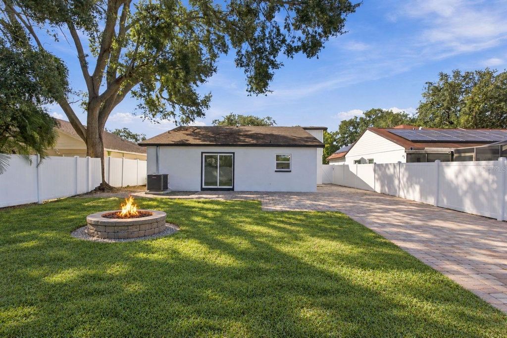 Image 48 of property listing at 9224 CAMINO VILLA BOULEVARD, Tampa, FL 33635