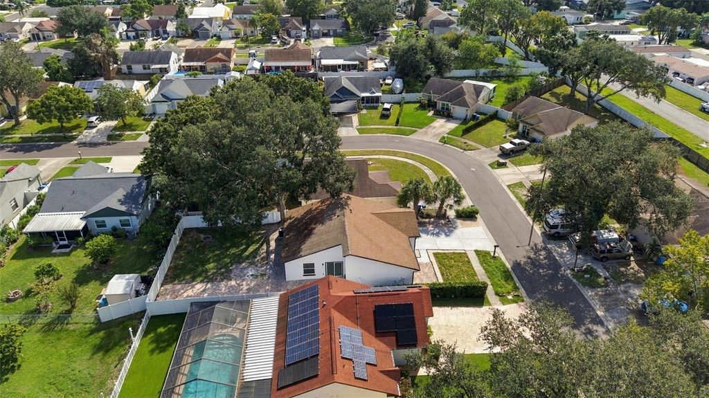 Image 55 of property listing at 9224 CAMINO VILLA BOULEVARD, Tampa, FL 33635