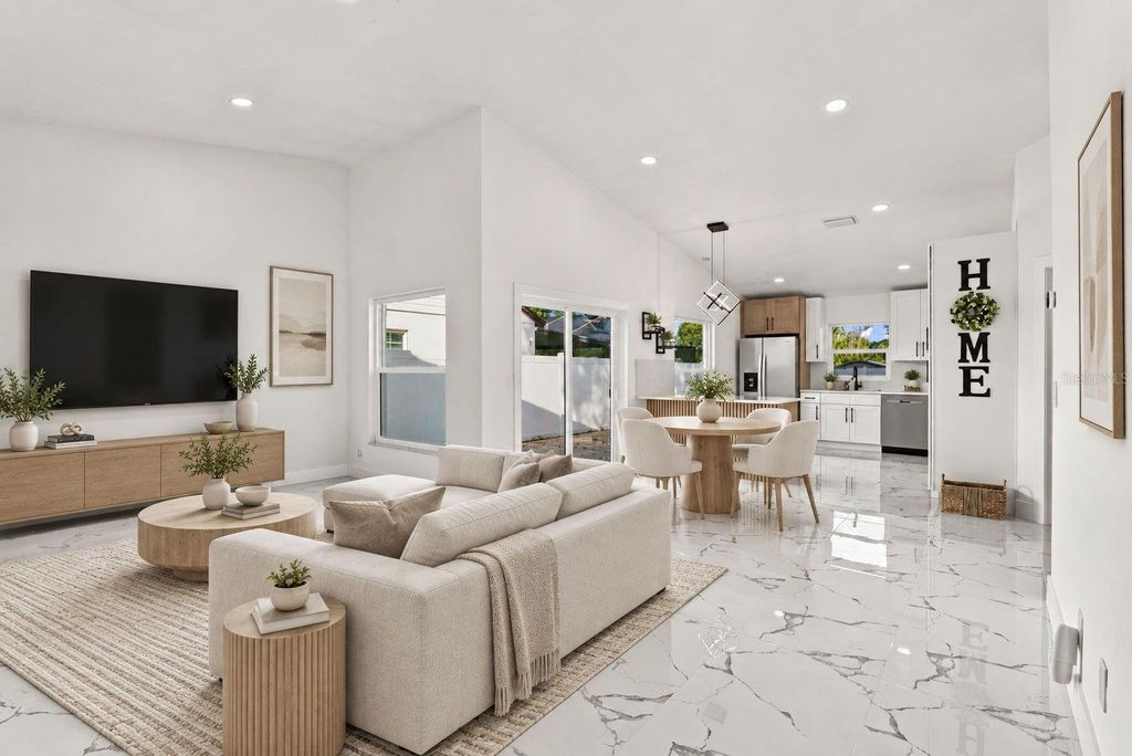 Image 9 of property listing at 9224 CAMINO VILLA BOULEVARD, Tampa, FL 33635