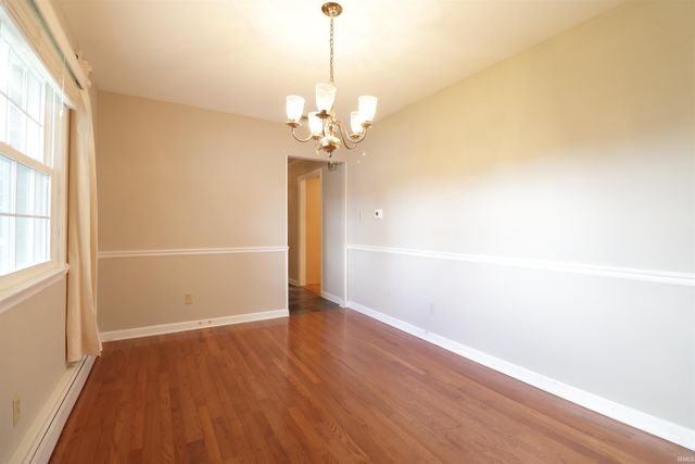 1607 S Main Street, Mishawaka, IN 46544