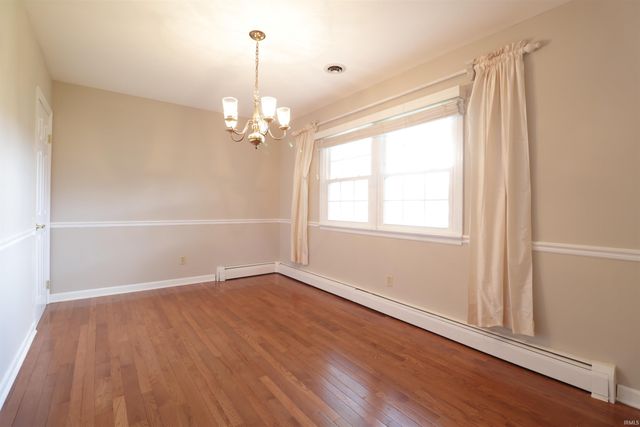 1607 S Main Street, Mishawaka, IN 46544