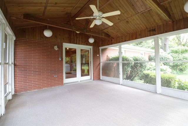 1607 S Main Street, Mishawaka, IN 46544