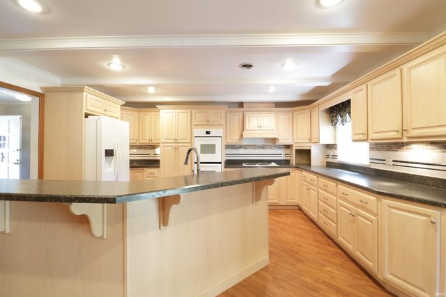 1607 S Main Street, Mishawaka, IN 46544