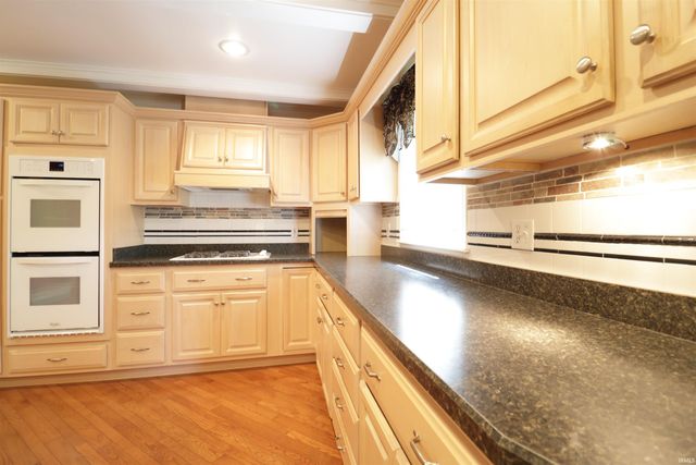 1607 S Main Street, Mishawaka, IN 46544