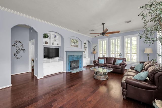 35 E Bellmeade Place, The Woodlands, TX 77382