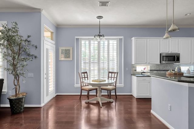 35 E Bellmeade Place, The Woodlands, TX 77382