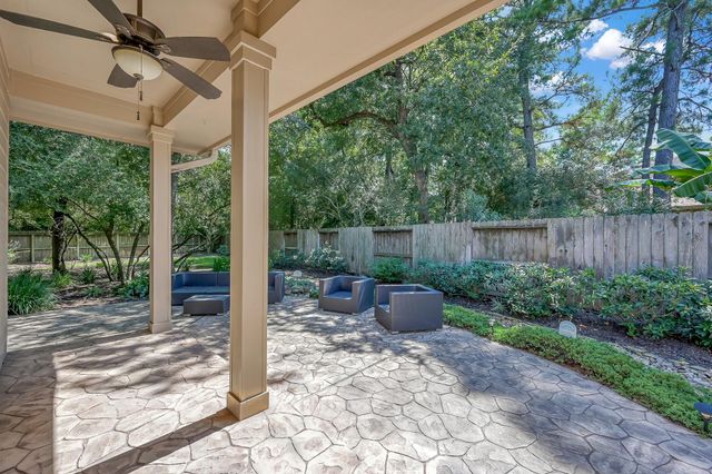 35 E Bellmeade Place, The Woodlands, TX 77382