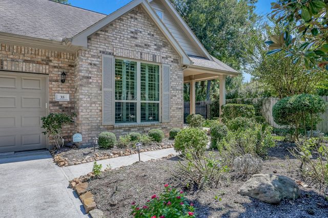 35 E Bellmeade Place, The Woodlands, TX 77382