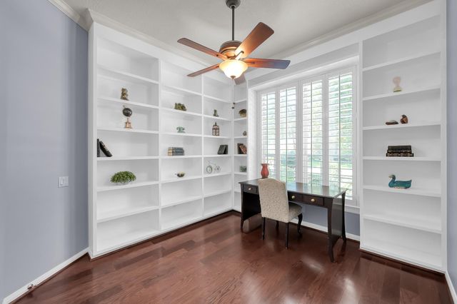 35 E Bellmeade Place, The Woodlands, TX 77382