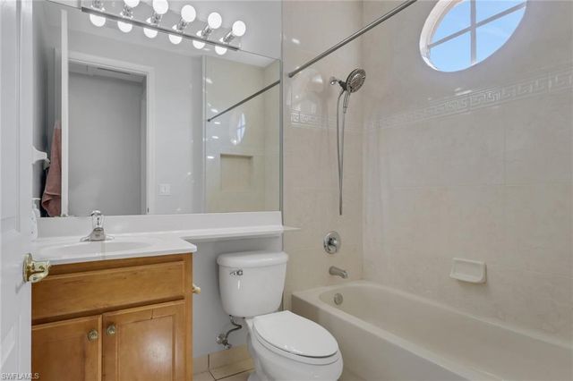 2137 Isla De Palma CIR, Naples, FL 34119