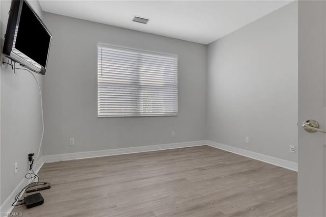 2137 Isla De Palma CIR, Naples, FL 34119