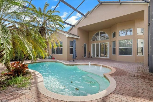 2137 Isla De Palma CIR, Naples, FL 34119