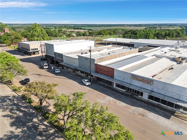 107 W Main Street, Cameron, TX 76520