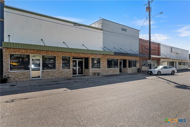 107 W Main Street, Cameron, TX 76520