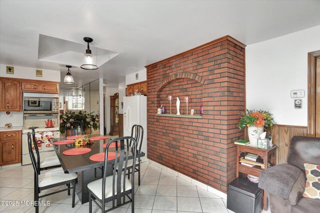 418 Atlantic Avenue, Aberdeen, NJ 07747