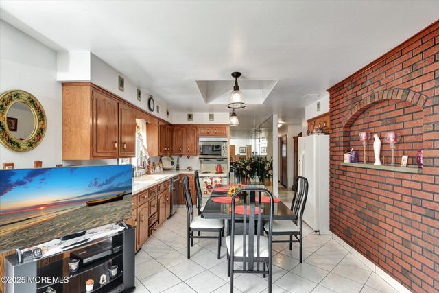 418 Atlantic Avenue, Aberdeen, NJ 07747